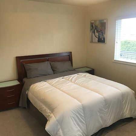Spacious And Bright Large Suite With Separate Bathroom Richmond Eksteriør billede