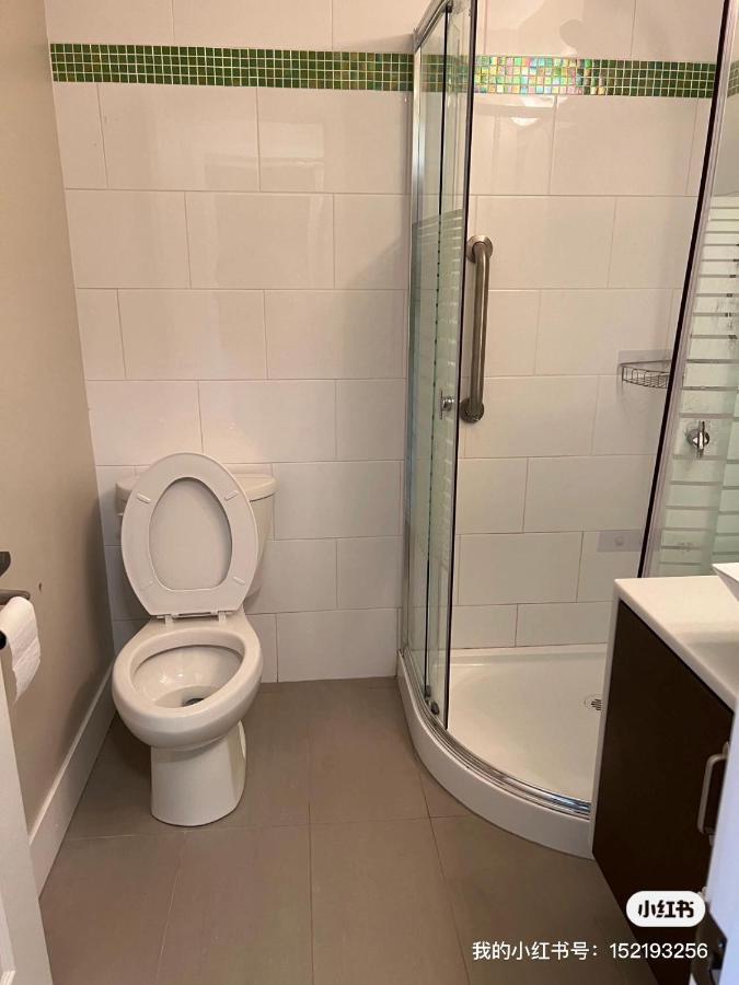 Spacious And Bright Large Suite With Separate Bathroom Richmond Eksteriør billede
